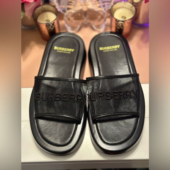 Burberry Embroidered Logo Mesh Slides size 7-8 - Picture 6 of 6